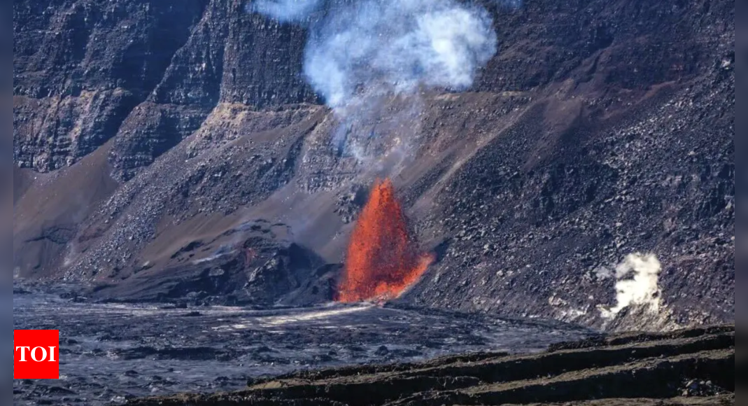 Hawaii's Kilauea volcano is spewing lava once again