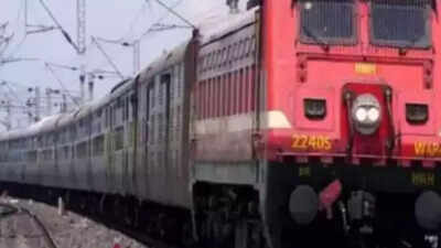 Elderly couple dies by suicide by jumping in front of train in Uttar Pradesh