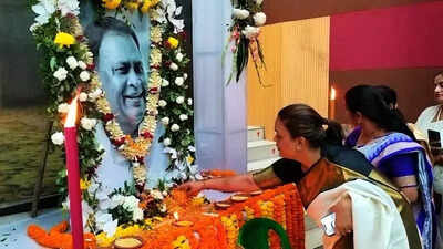 Plan to move govt for CBI probe in a week or two: Dipali on dad’s murder