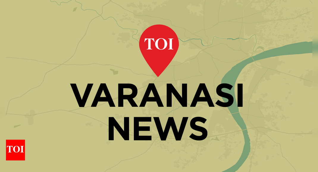 Young couple jumps before moving train, dies