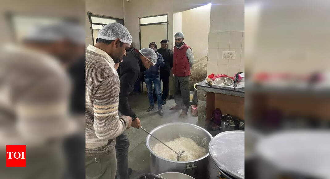 CUJ hostel mess infested with roaches: Dist food safety officer ...