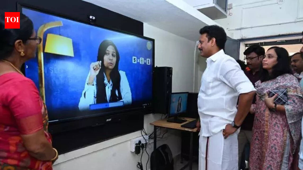 Around 12L students to benefit from smart class initiative | Chennai ...