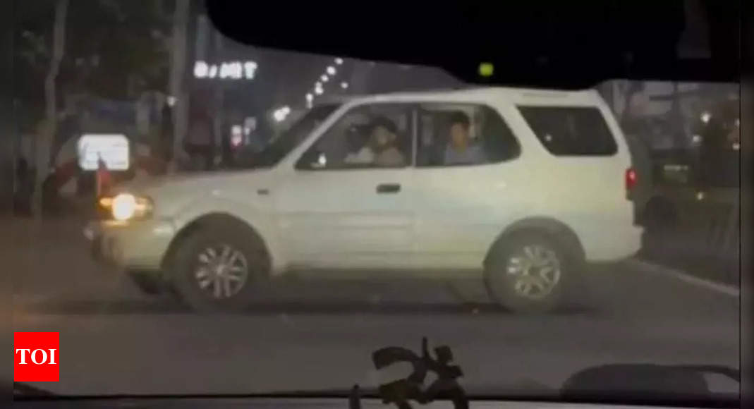 'Screaming in fear': Women chased, threatened by DMK-flagged cars on ECR