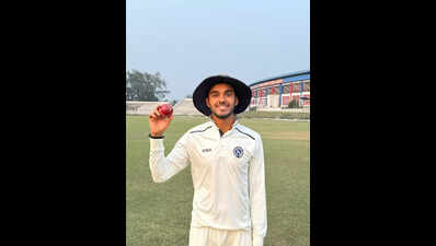 Utkarsh earns Jharkhand 1st-innings lead with 185 on board