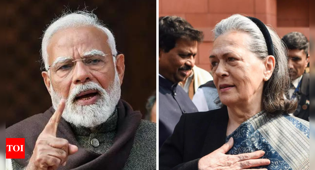 PM Modi attacks 'arrogance' of 'shahi pariwaar' after Sonia's remark on Prez