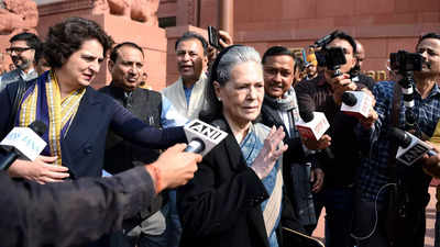 Sonia Gandhi's 'poor thing' remark triggers BJP-Congress slugfest over 'disrespect to President'