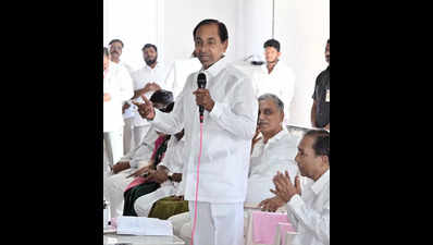 Time for direct fight with Cong over public issues, KCR tells cadre