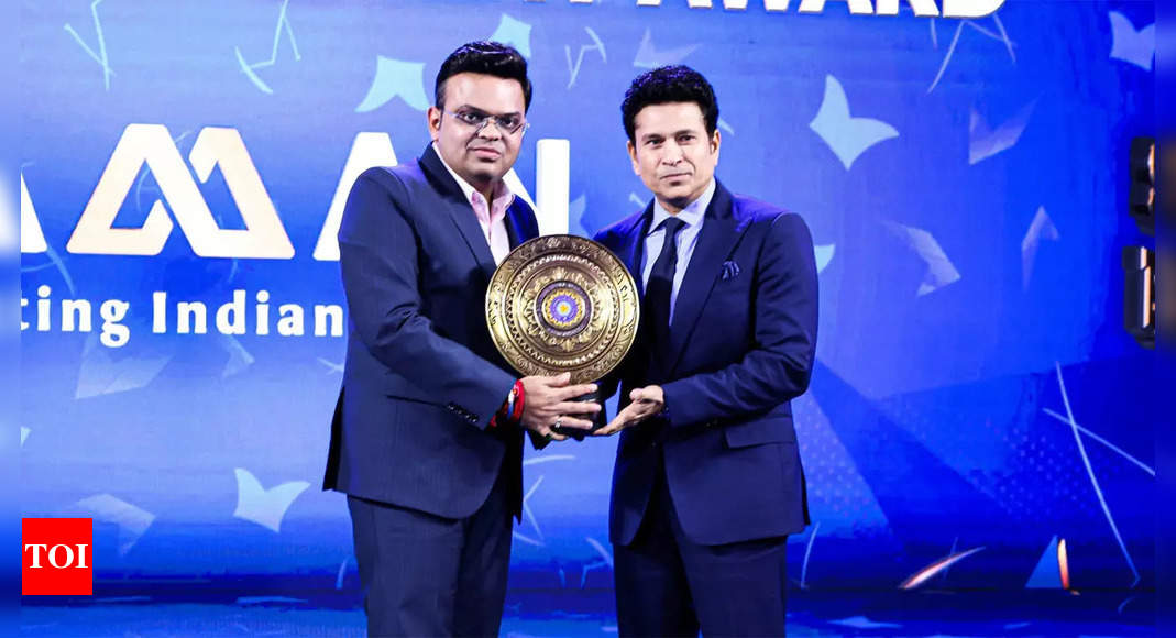 BCCI Awards: Sachin Tendulkar honoured with Lifetime Achievement award. Watch