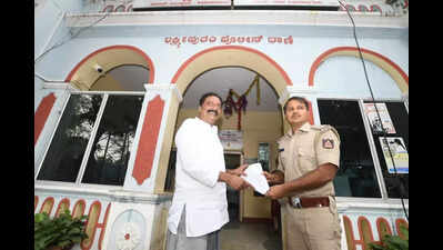 Prashanth Sambargi booked on complaint by Prakash Rai