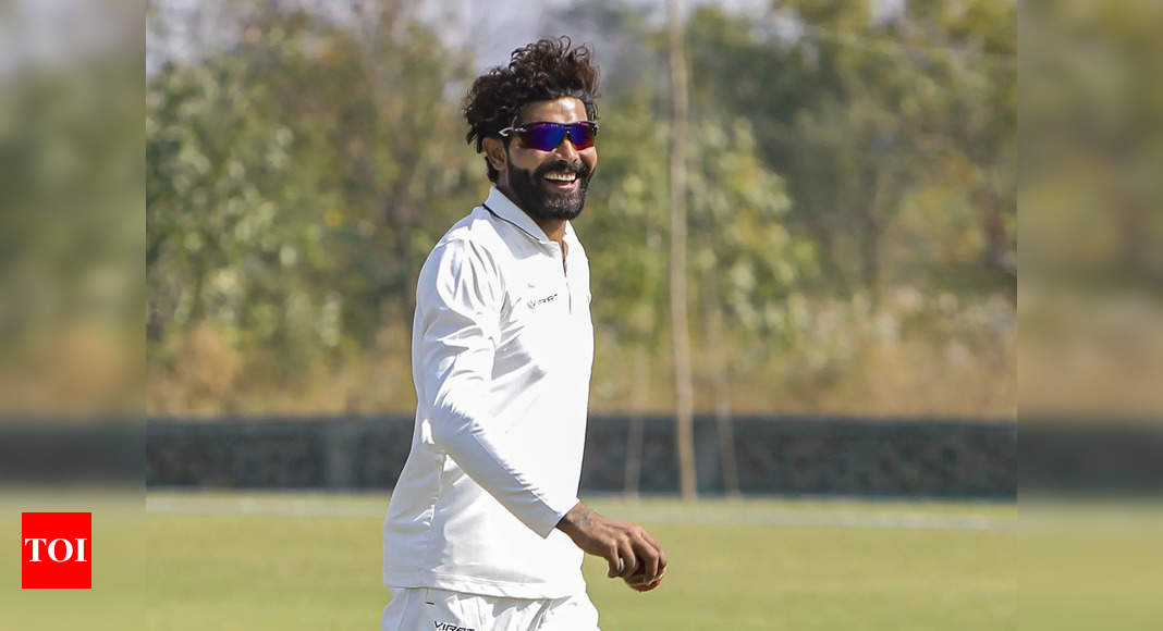 Ranji Trophy: Ravindra Jadeja skips bowling, but is 'fit & fine'