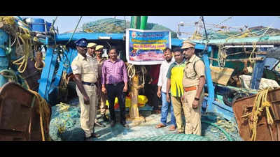 Andhra men detained for illegal trawling