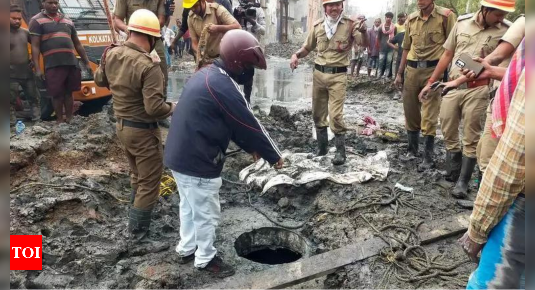 Days after manual scavenging ban, 3 die in Kolkata manhole