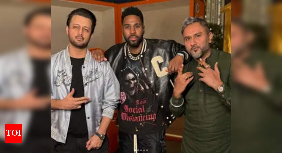 Honey Singh poses with his 'borderless brothers' Jason Derulo, Atif Aslam