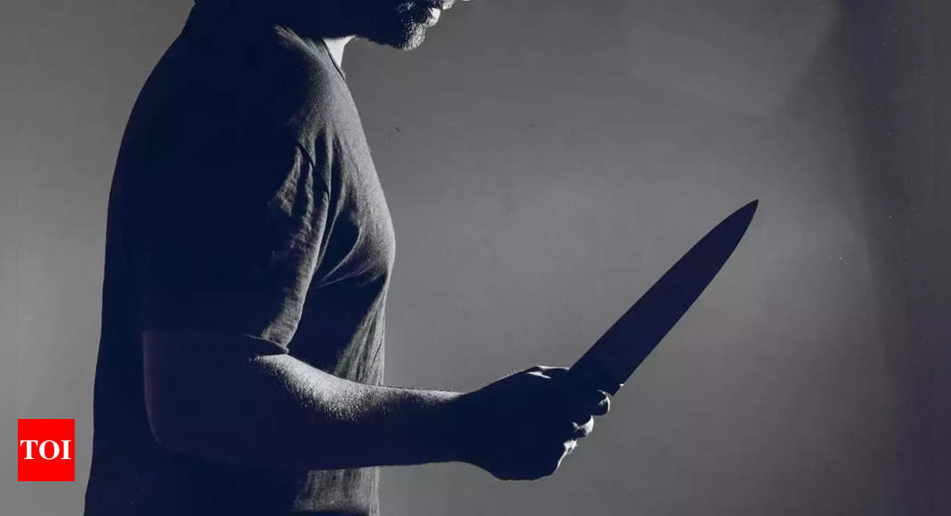 Man arrested for attacking lover with knife at Coimbatore hospital after not responding to phone calls