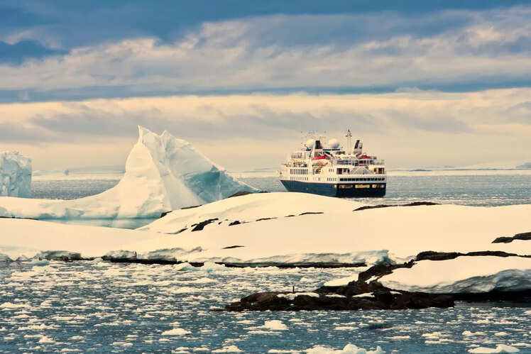 Cruise to Antarctica