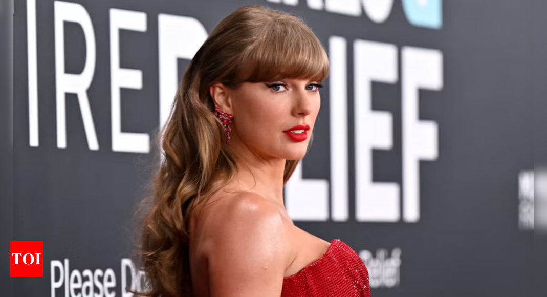 Swifties Notice Hidden Travis Kelce Nod In Taylor Swift’s Grammy Look