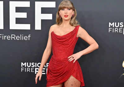 "He's written 'mine' on my upper thigh": Why is there a talk about Taylor Swift's ‘T’ charm? Fans believe it's a nod to Travis Kelce