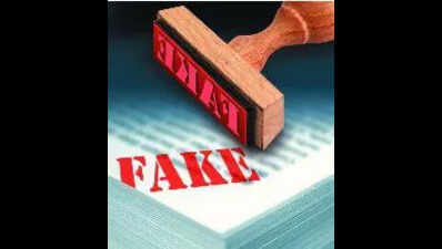 Fake Netaji Nagar call centre busted, 10 held