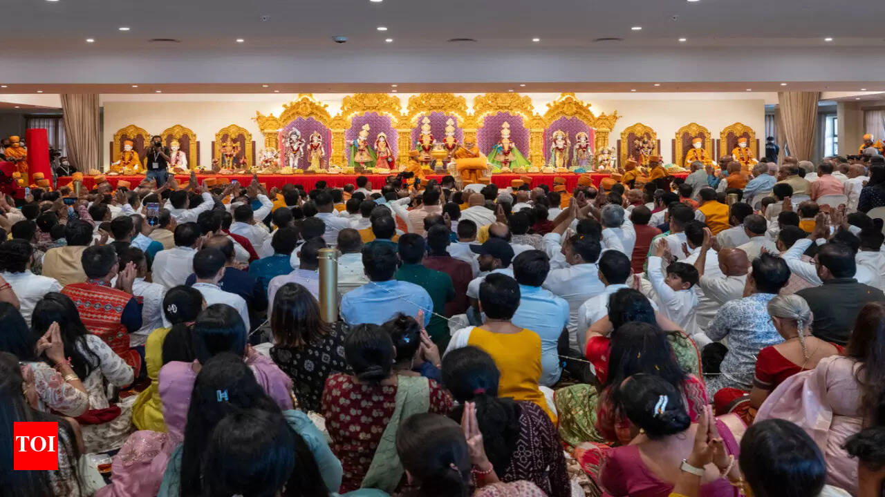 South Africa: BAPS opens Southern Hemisphere's largest Hindu temple in  Johannesburg | - The Times of India