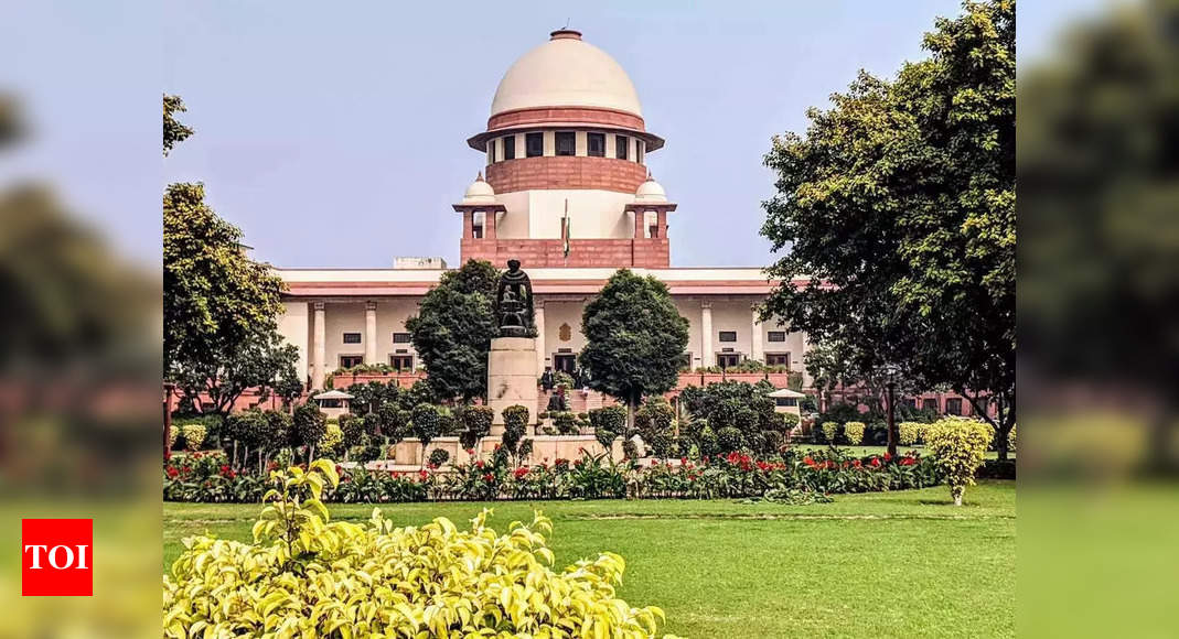 Can't keep people in detention cells indefinitely: SC