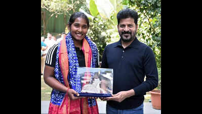 Trisha to get Rs 1 crore from Telangana govt for WC heroics ...