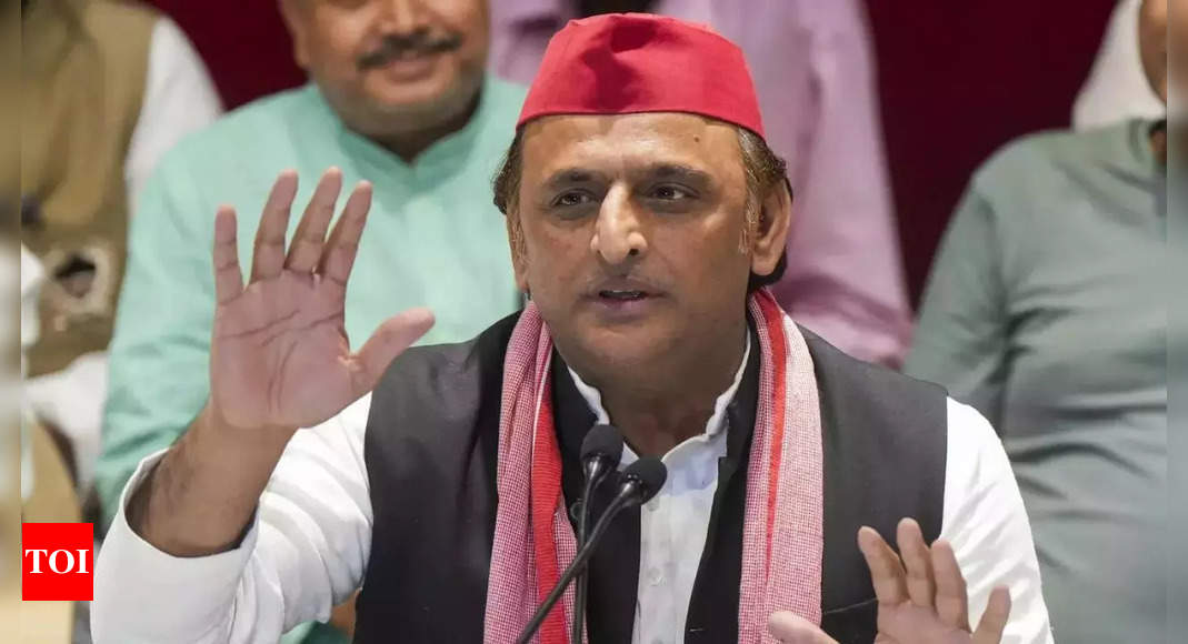 'EC is dead, have to gift them white cloth': Akhilesh on Milkipur bypolls