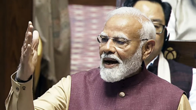 'Aapko toh ghar mein sun-ne nahi milega': PM Modi's praise, dig and shayari dedication for Kharge | India News – The Times of India