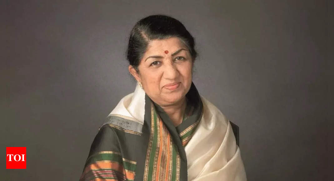 Lata Mangeshkar painting makes it to the Limca Book of Records