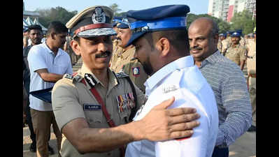 Chief minister’s medals handed over to policemen