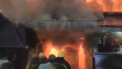 Massive fire breaks out at shop in Tamil Nadu's Palani