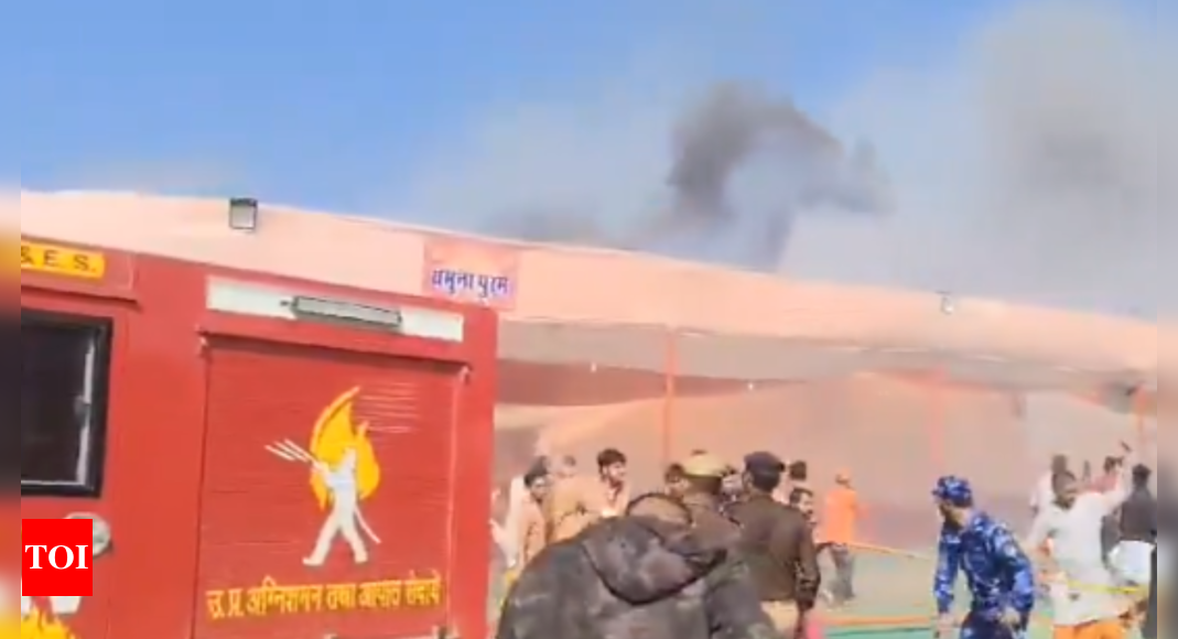 Fire breaks out at Maha Kumbh mela pandal, no casualties