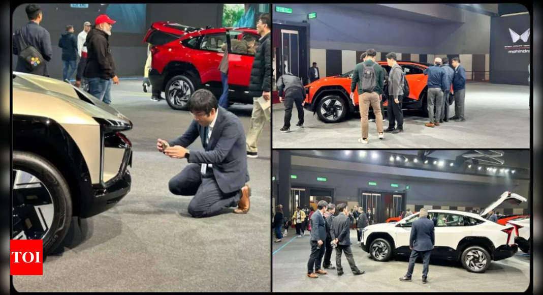 Anand Mahindra gets nostalgic as Japanese and Korean delegates click photos of Mahindra’s EVs: 