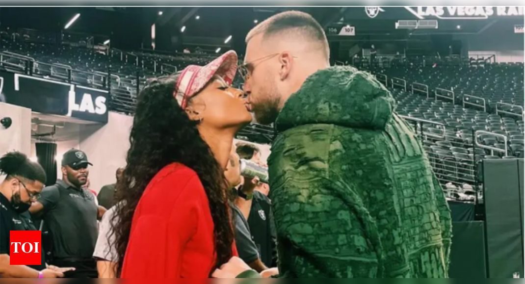 “Why in the Hell Is She Even There?” Fans Question Travis Kelce’s Ex, Kayla Nicole’s Presence at NFL Honors