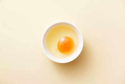 Egg Yolk vs Egg White: Which is better to stop hair fall?