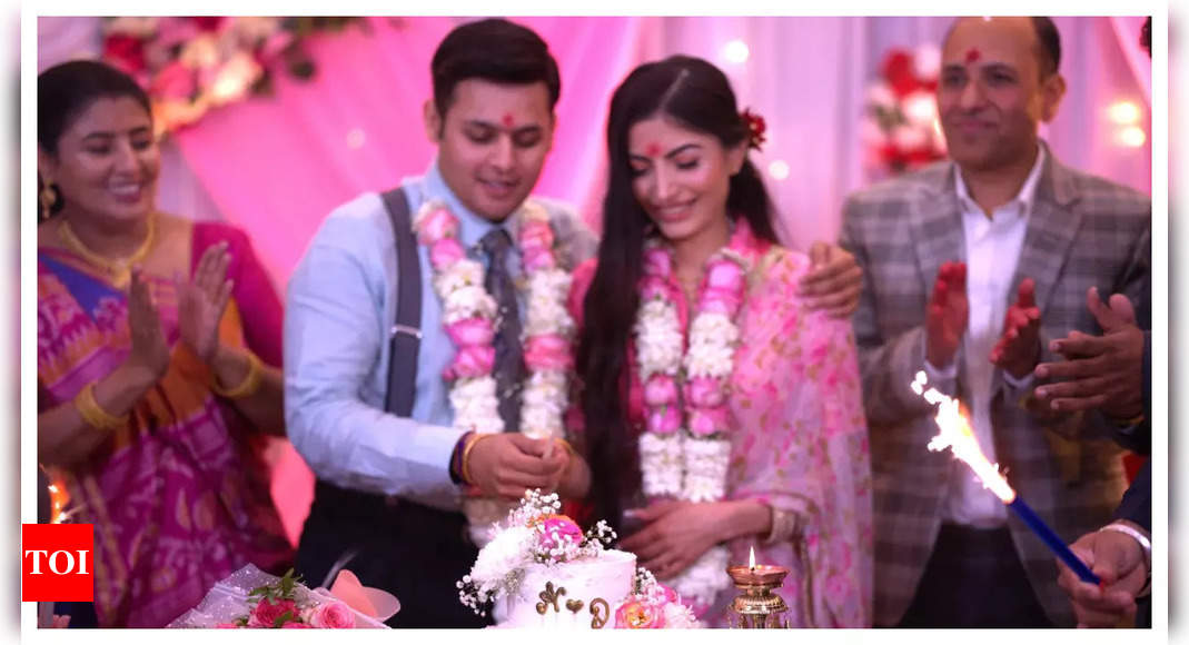 Baal Veer actor Dev Joshi shares some unseen photos from his engagement ceremony with fiance Aarti; see his romantic proposal