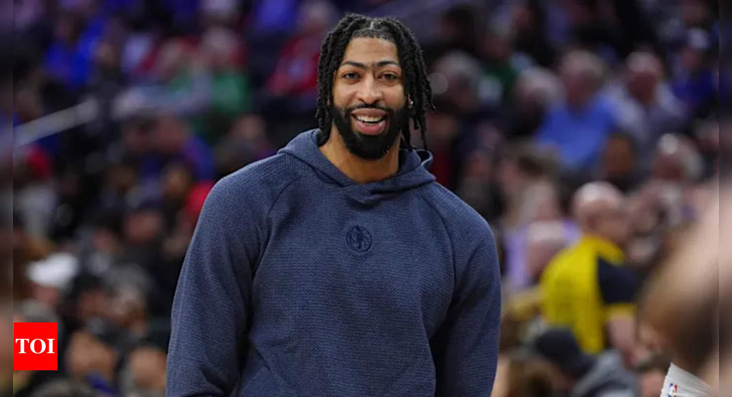 Will Anthony Davis play his debut match against the Houston Rockets tonight? Latest update on the Dallas Mavericks star's injury report (February 8, 2025)