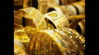 Five ‘bizmen’ dupe retailer of 1.3kg gold