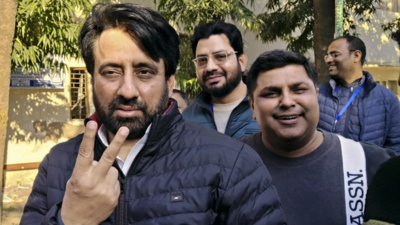 Delhi elections: In a rare four-cornered fight, Amanatullah on top in Okhla