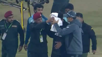 Bloody! Face covered with towel, Rachin Ravindra carried off the field against Pakistan - Watch