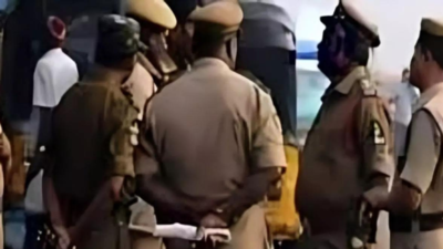 Karnataka cop stages protest with father’s body, blames junior police officer for death