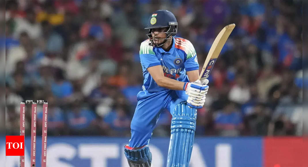 2nd ODI Live: Rohit, Gill resume India's 305 chase after floodlight malfunction