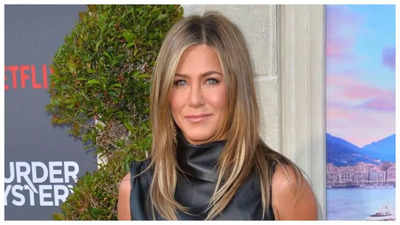 Jennifer Aniston's Father Warned Her About Heartbreak - Brad Pitt Made It A Reality