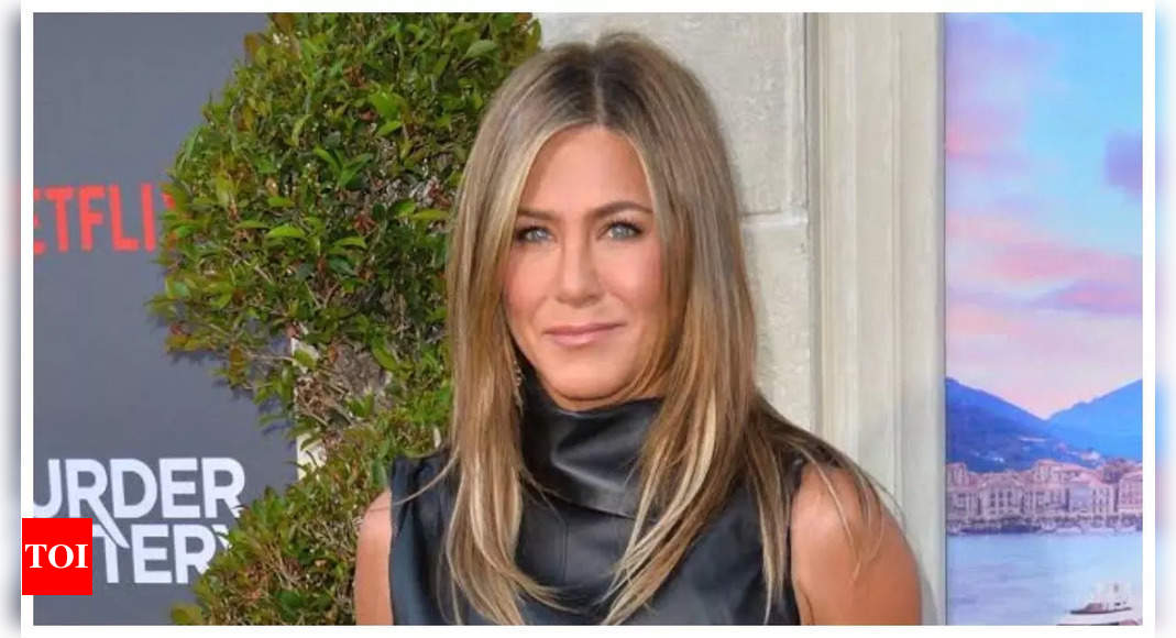 Jennifer Aniston’s father warned her about heartbreak - Brad Pitt made it a reality