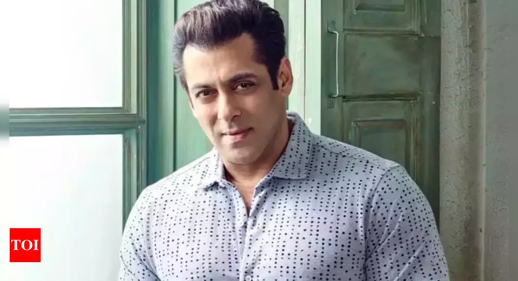 Salman Khan calls social media a ‘big mind slam': 'The moment you unlock your phone...'