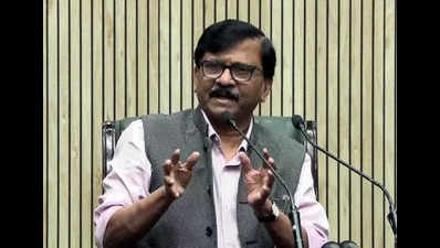 Cong, AAP betrayed the country by contesting Delhi polls separately: Raut