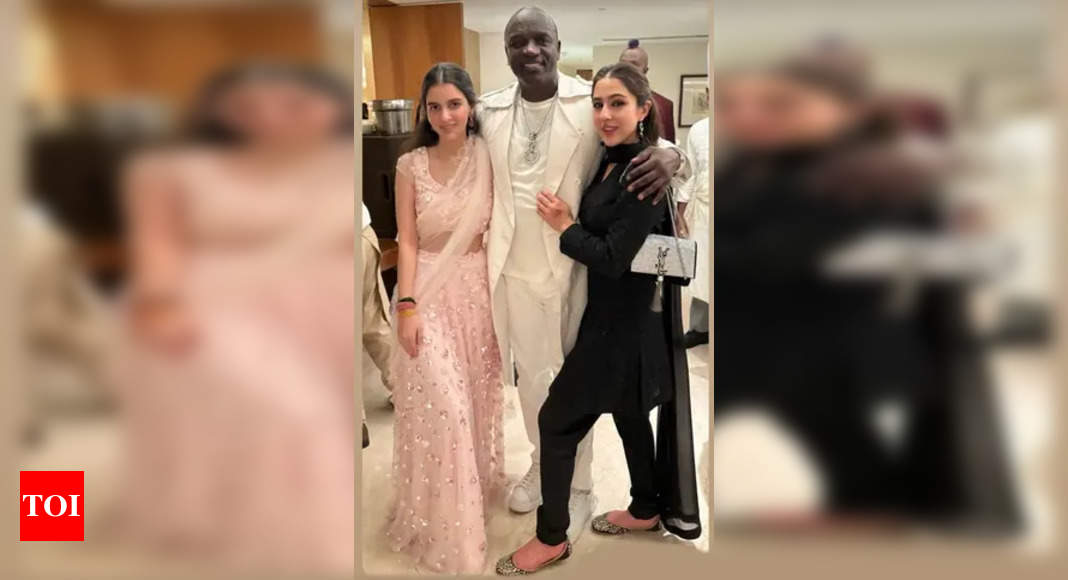 Sara Ali Khan strikes a pose with Akon at wedding