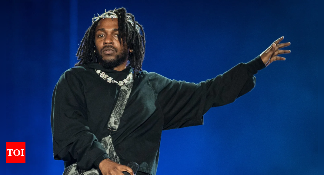 Kendrick Lamar turns the Super Bowl halftime show into a statement, settles score with Drake.