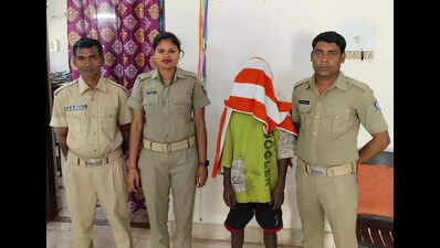 Mason gets life for murdering lover, looting her ornaments