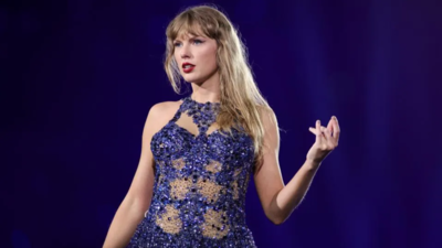 Taylor Swift’s reaction to Super Bowl booing turns into viral meme