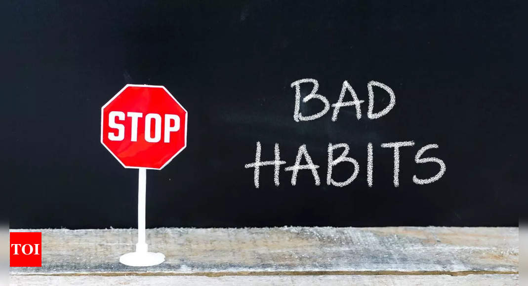 25 tiny bad habits to quit for a better life